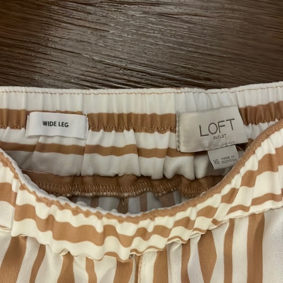 Wide Leg Loft Striped Pants - Picture 4 of 9